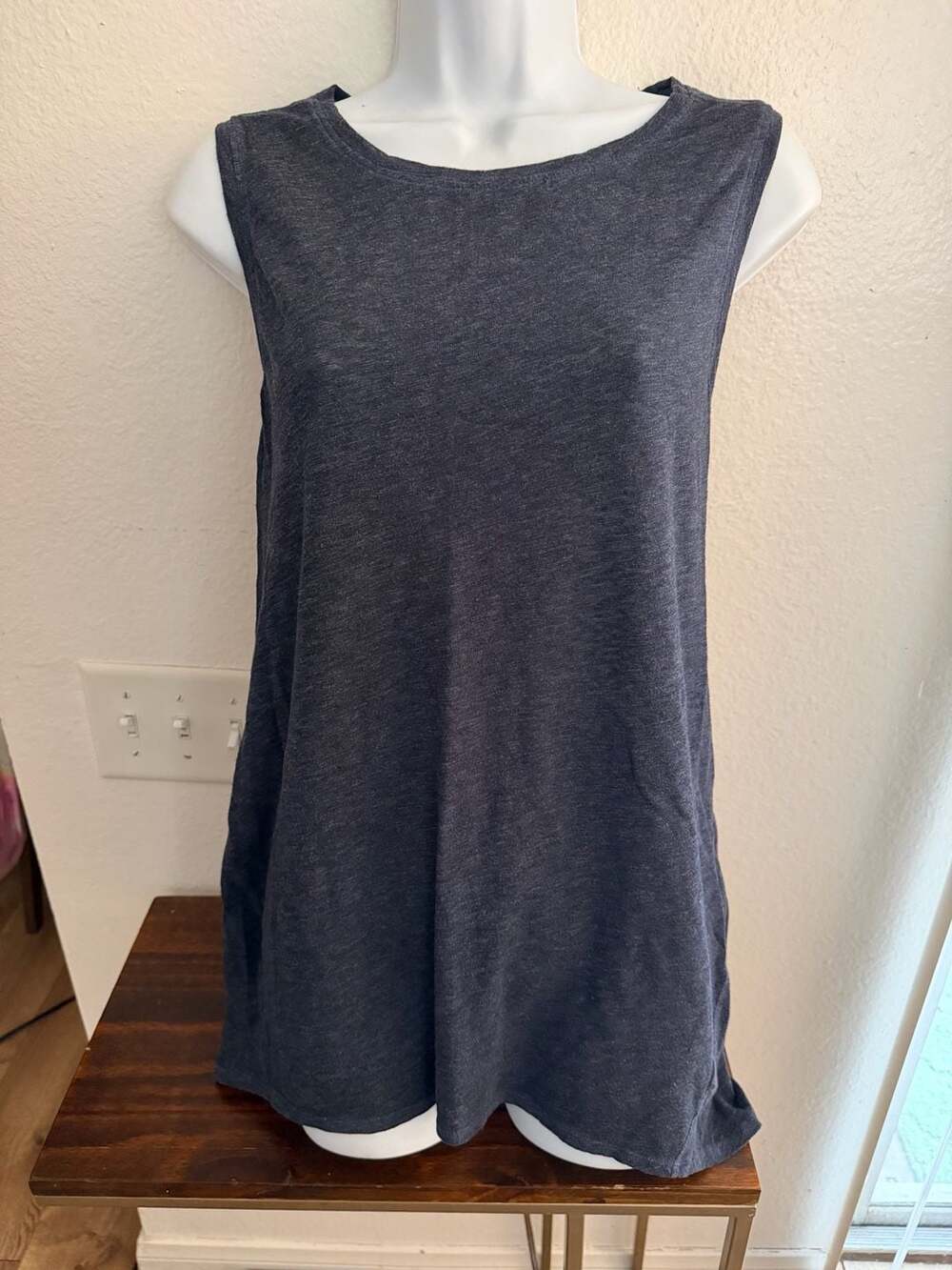 Athleta Tank Top Size M Blue Heathered Sleeveless Athletic